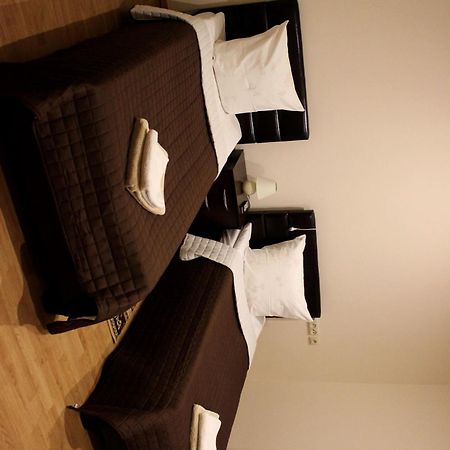 Vidu Guest House Utena Exterior photo