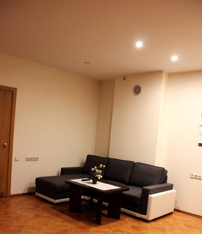Vidu Guest House Utena Exterior photo